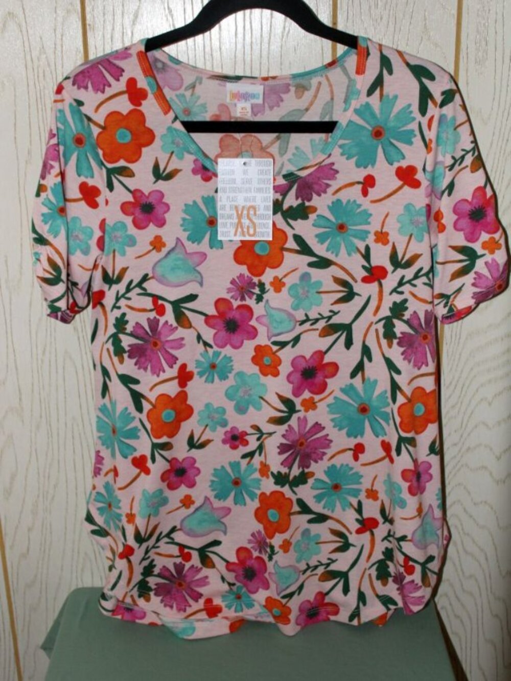 LuLaRoe Women's Pink Floral T-Shirt Size XS Classic Tee - NWT
